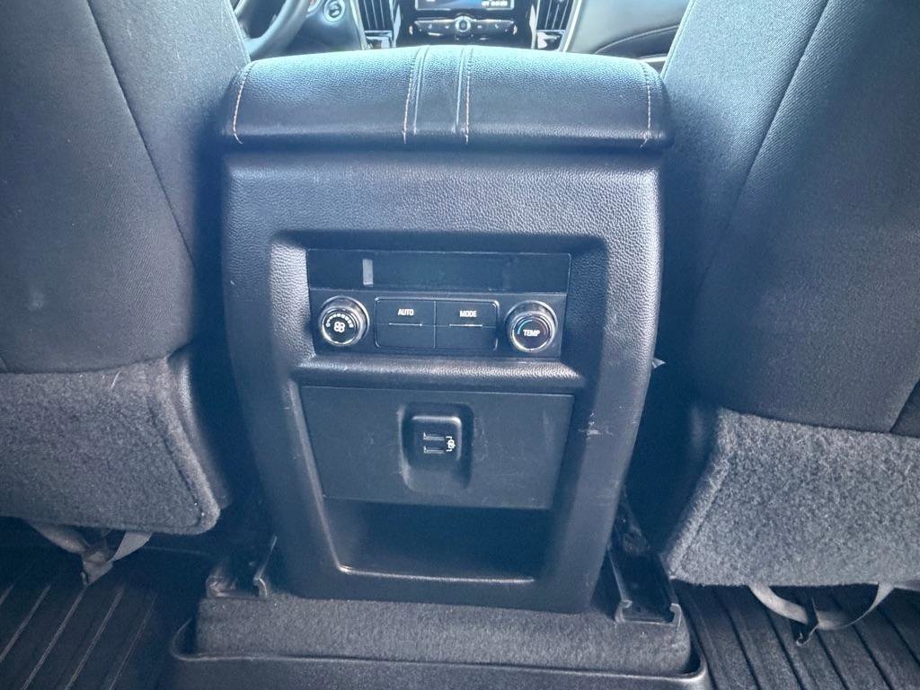 Used 2018 Chevrolet Traverse LS FWD image 19