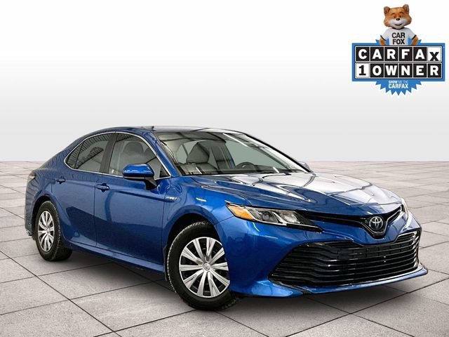 Used 2020 Toyota Camry LE FWD image 2