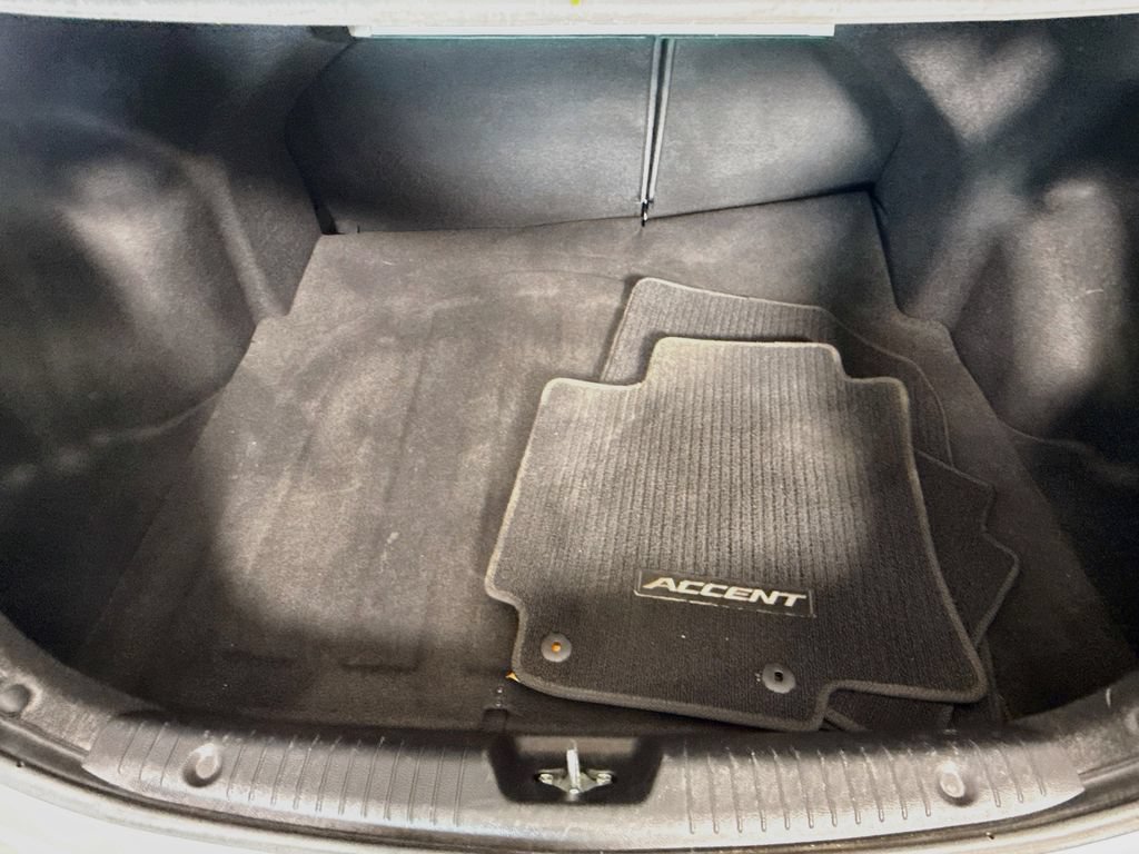 Used 2017 Hyundai Accent SE FWD image 23