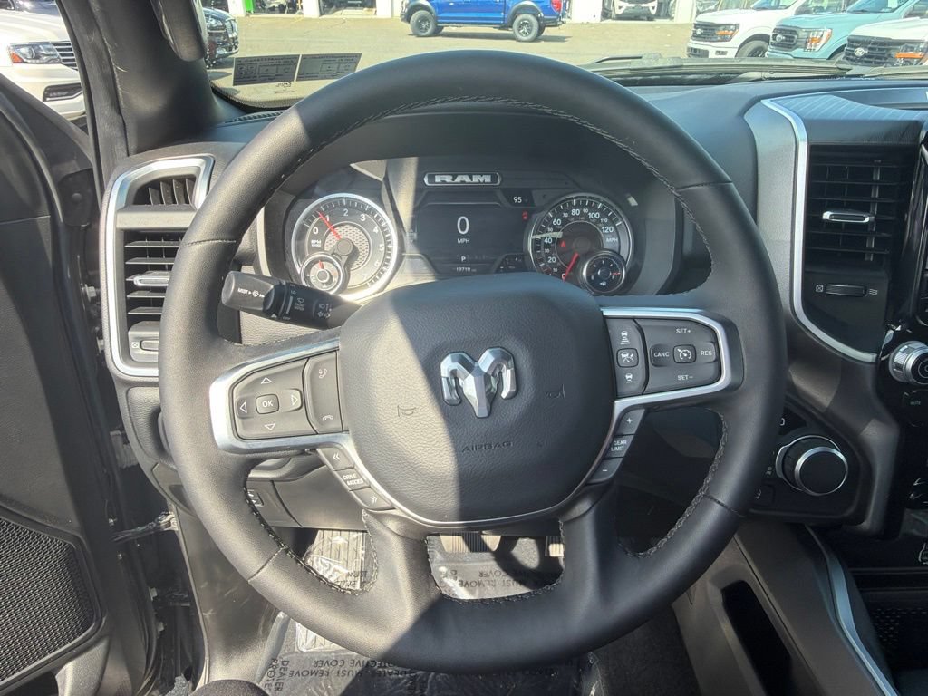 Used 2025 RAM 1500 Big Horn AWD/4WD image 21