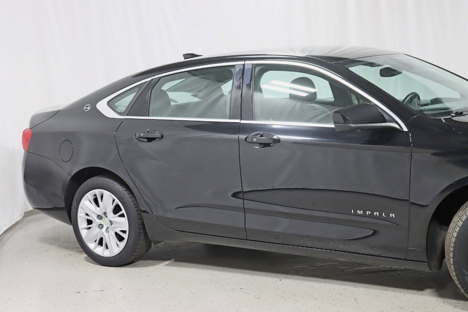 Used 2018 Chevrolet Impala LS image 3