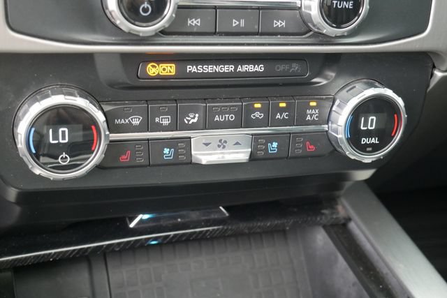 Used 2022 Ford F450 Platinum w/ FX4 Off-Road Package AWD/4WD image 26