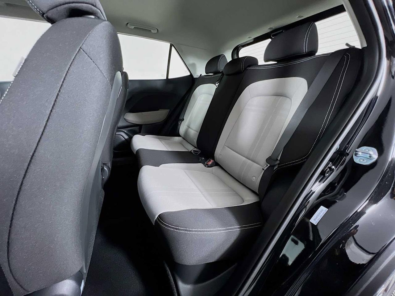 New 2025 Hyundai Venue SEL image 14