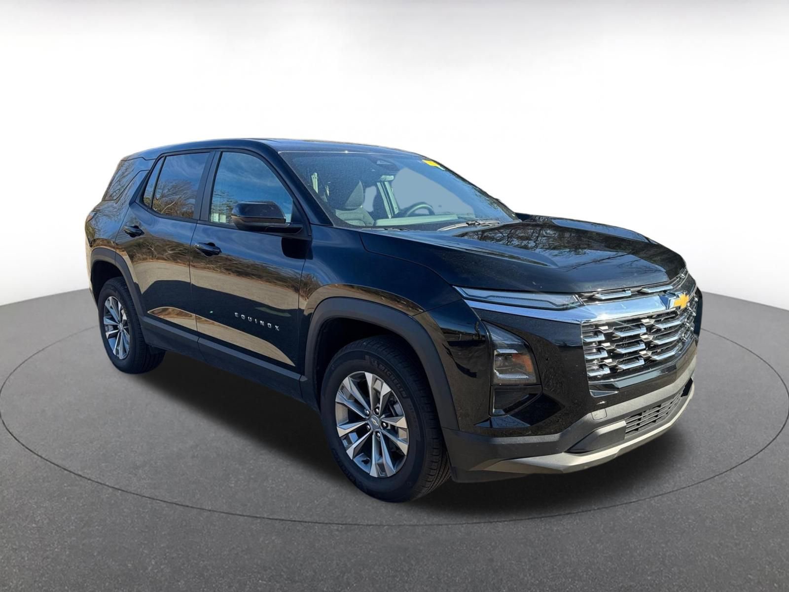 Used 2025 Chevrolet Equinox LT image 1