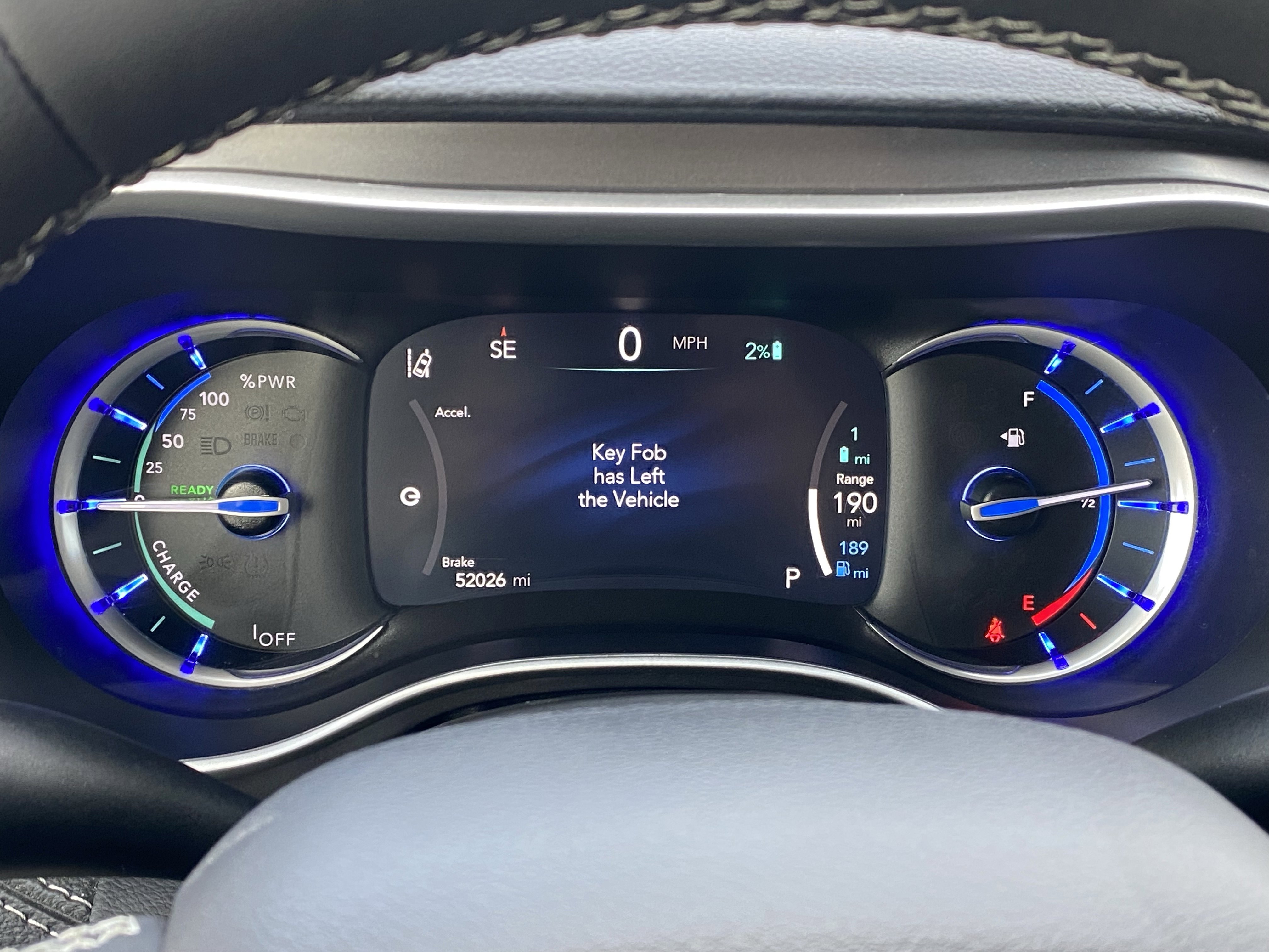 Used 2024 Chrysler Pacifica Select image 28