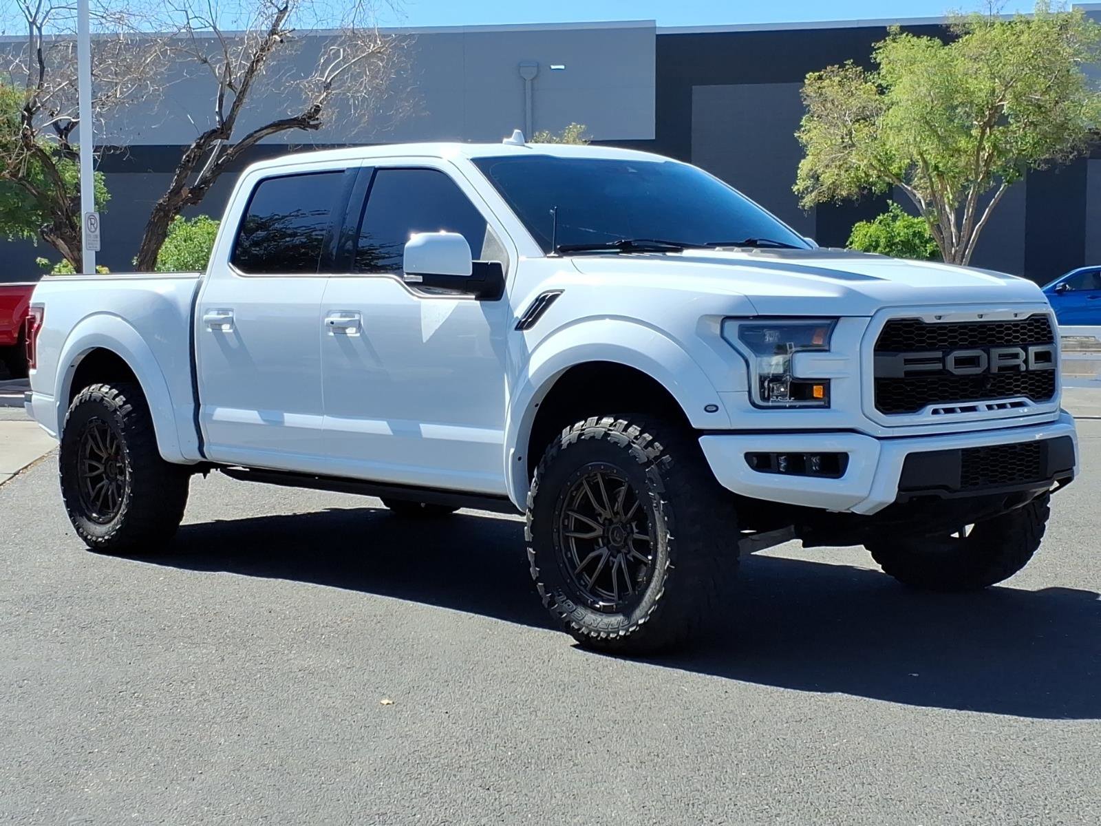 Certified 2019 Ford F150 Raptor w/ Equipment Group 802A Luxury image 7