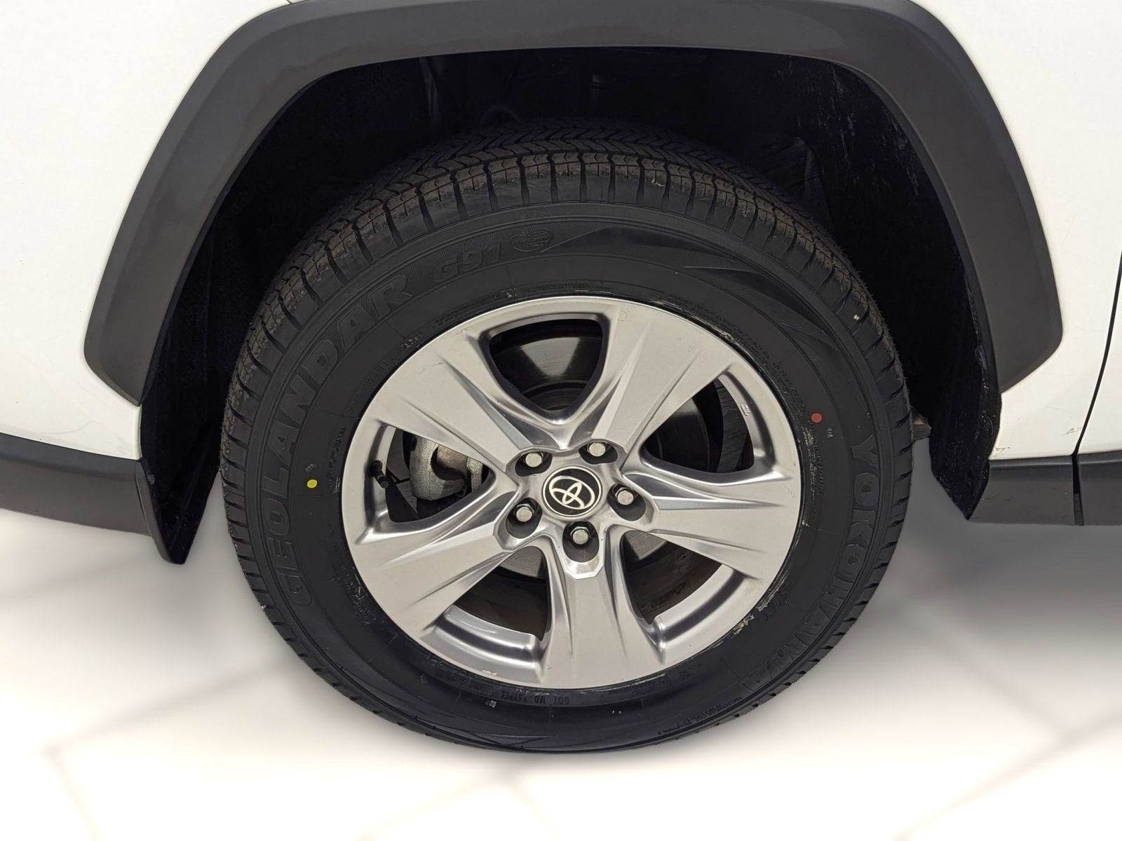 Used 2023 Toyota RAV4 XLE image 9