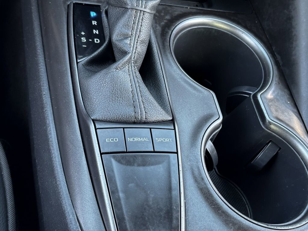 Used 2023 Toyota Camry SE FWD image 27