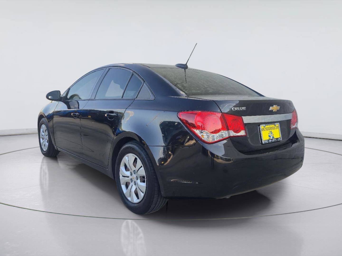 Used 2016 Chevrolet Cruze LS FWD image 3