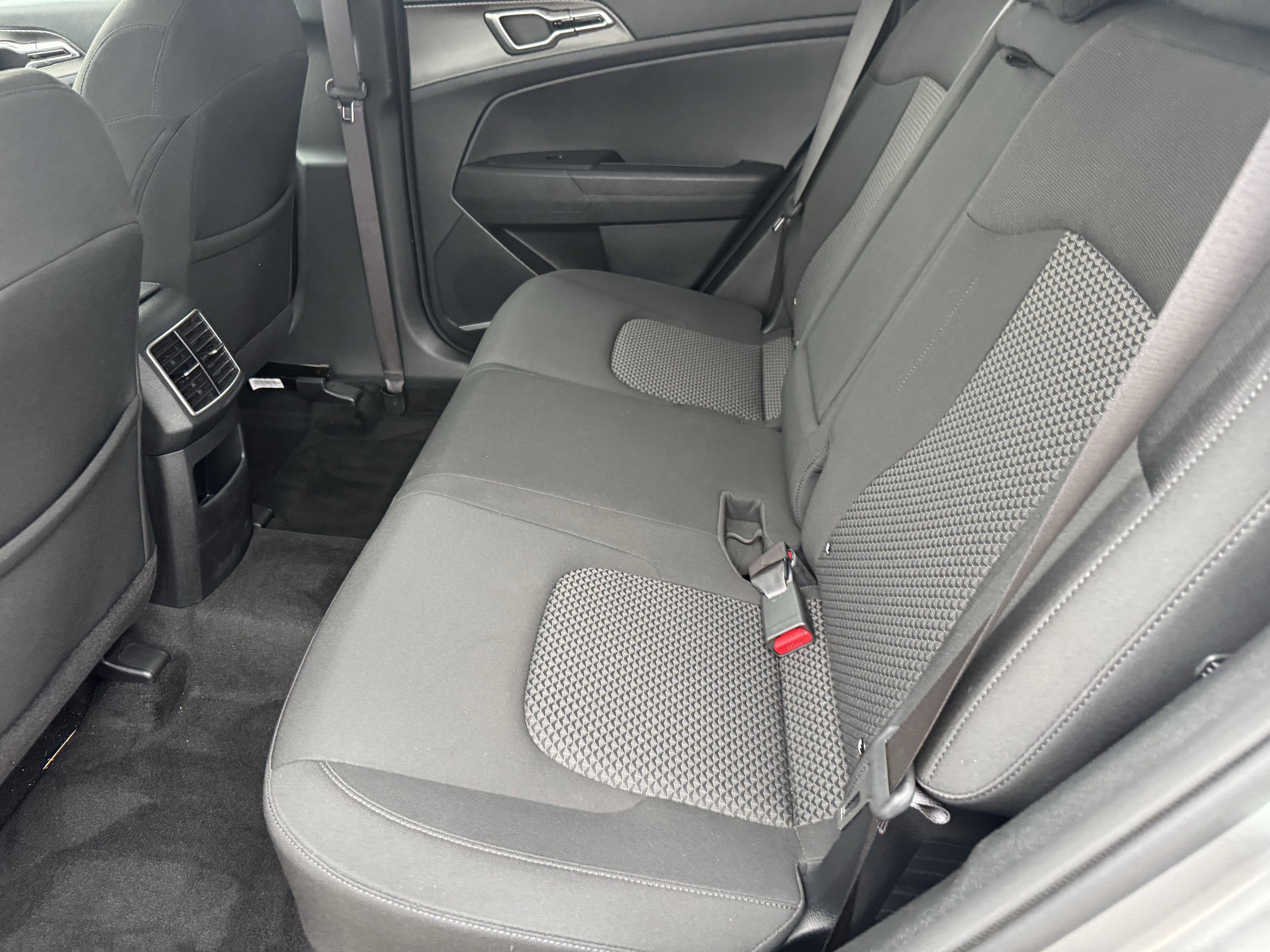 Certified 2023 Kia Sportage LX image 6