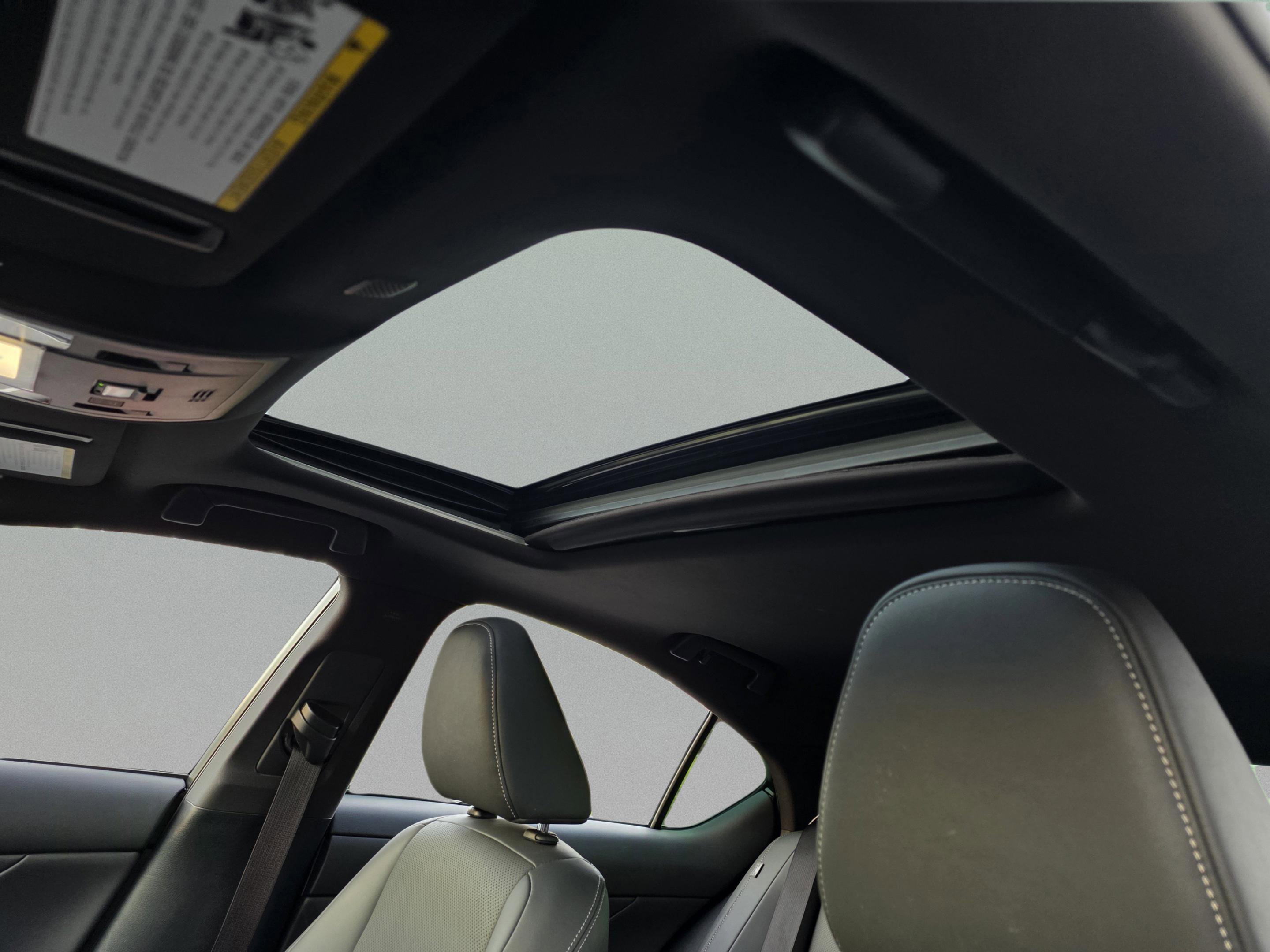 Certified 2025 Lexus IS 300 w/ Premium Package image 33