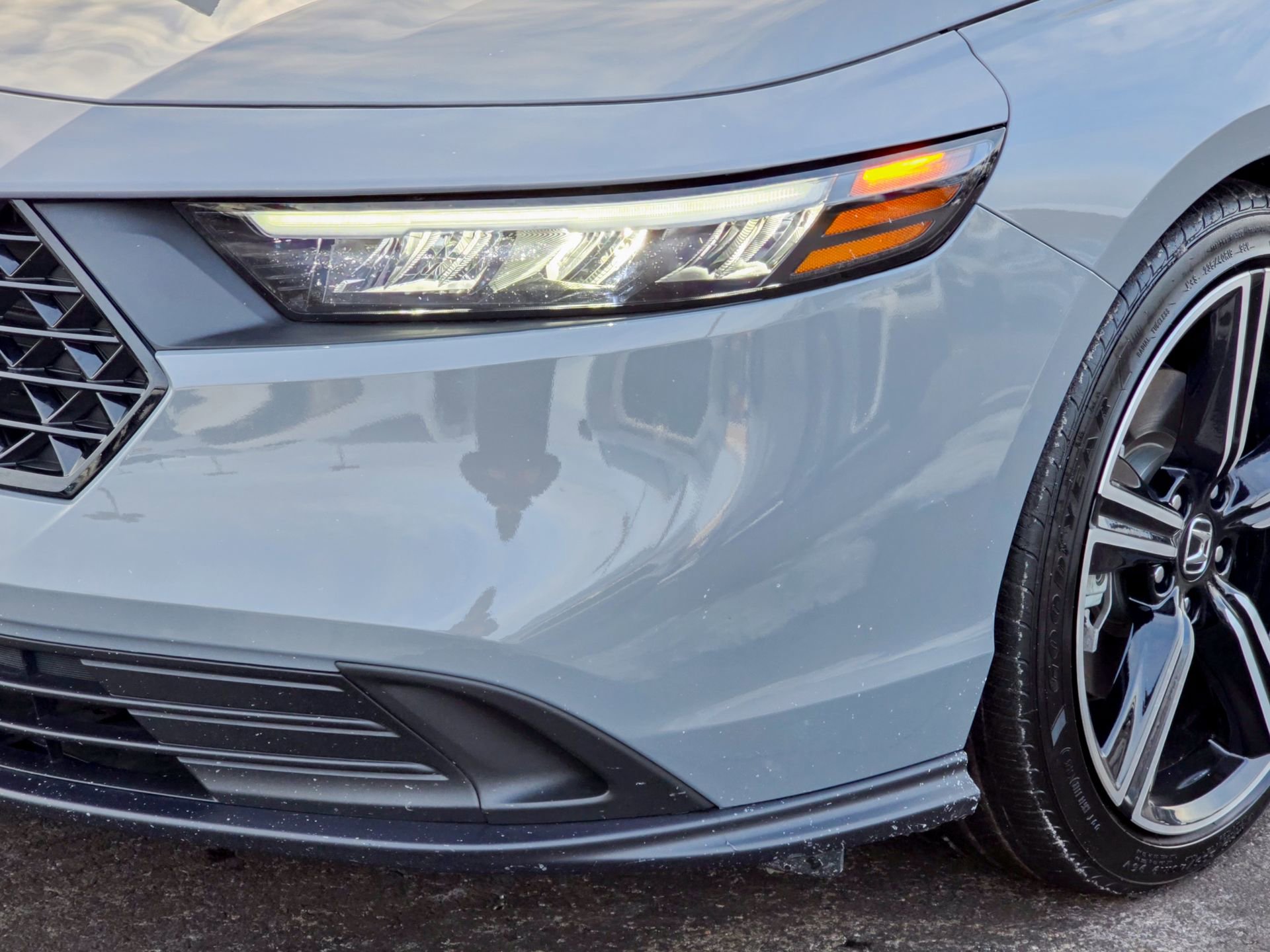 Used 2025 Honda Accord Sport image 7