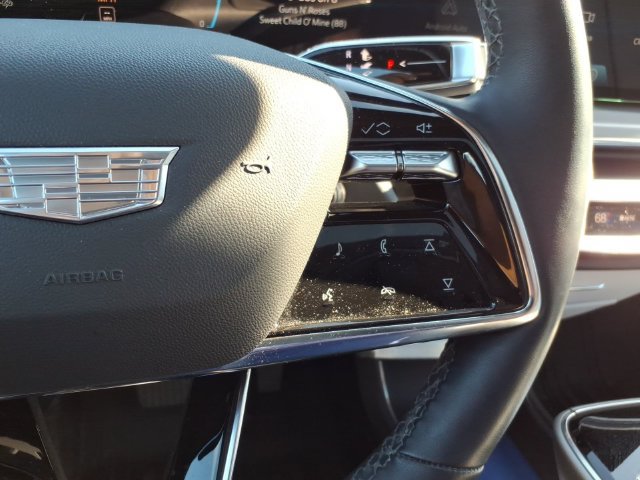 Used 2024 Cadillac Lyriq Luxury AWD/4WD image 35