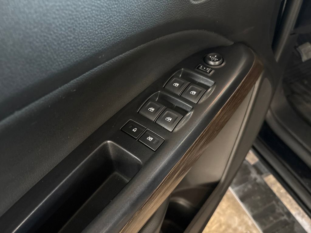 Used 2020 GMC Canyon Denali AWD/4WD image 16