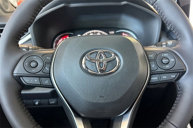 Used 2025 Toyota RAV4 XLE Premium image 21