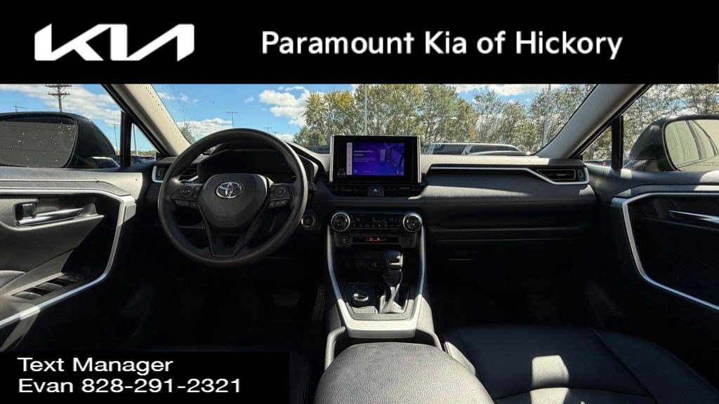 Used 2023 Toyota RAV4 AWD Hybrid image 28