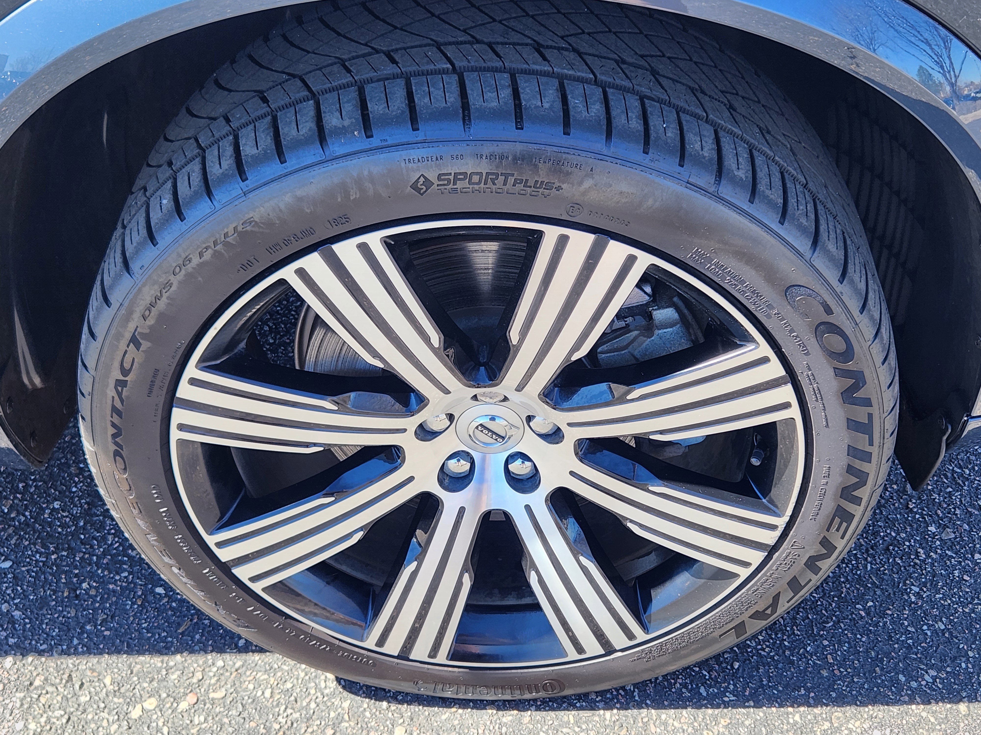 Certified 2024 Volvo XC90 T8 Ultimate w/ Protection Package Premier image 17