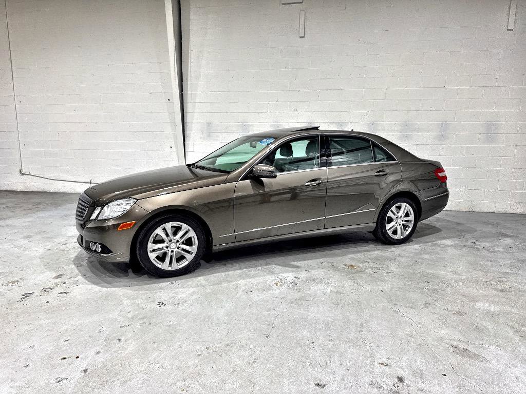 Used 2011 Mercedes-Benz E 350 Sedan image 20