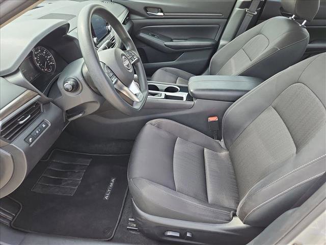 Used 2024 Nissan Altima 2.5 SV image 15