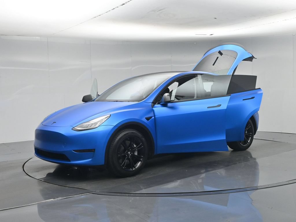 Used 2022 Tesla Model Y Long Range AWD/4WD image 29