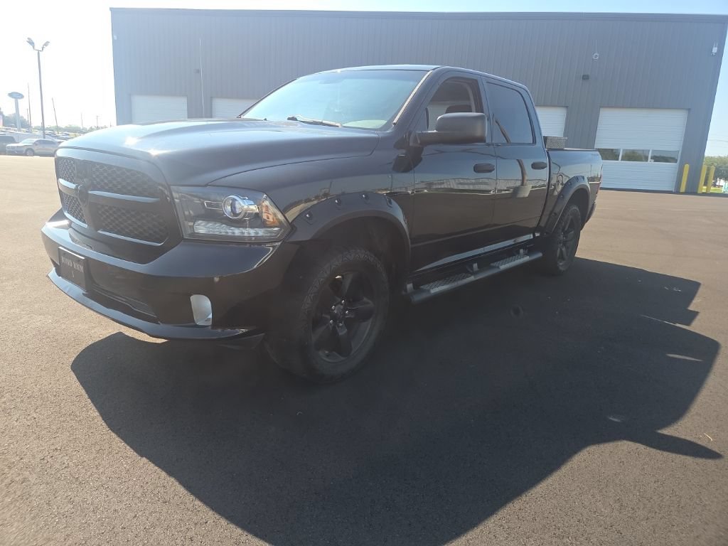 Used 2014 RAM 1500 Express w/ Black Ram 1500 Express Group RWD image 3