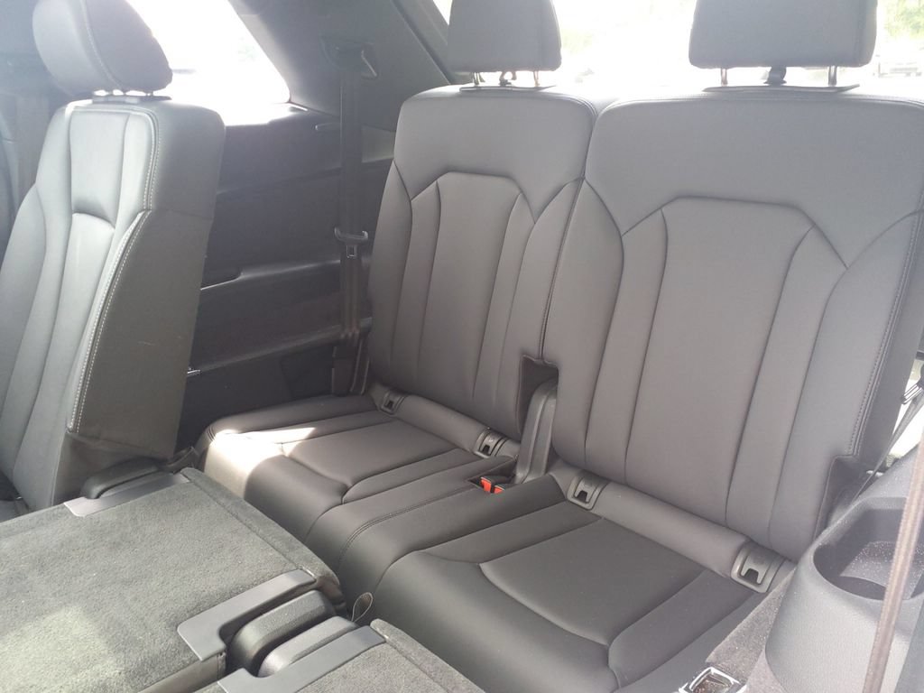 Used 2025 Audi Q7 3.0T Premium Plus AWD/4WD image 18