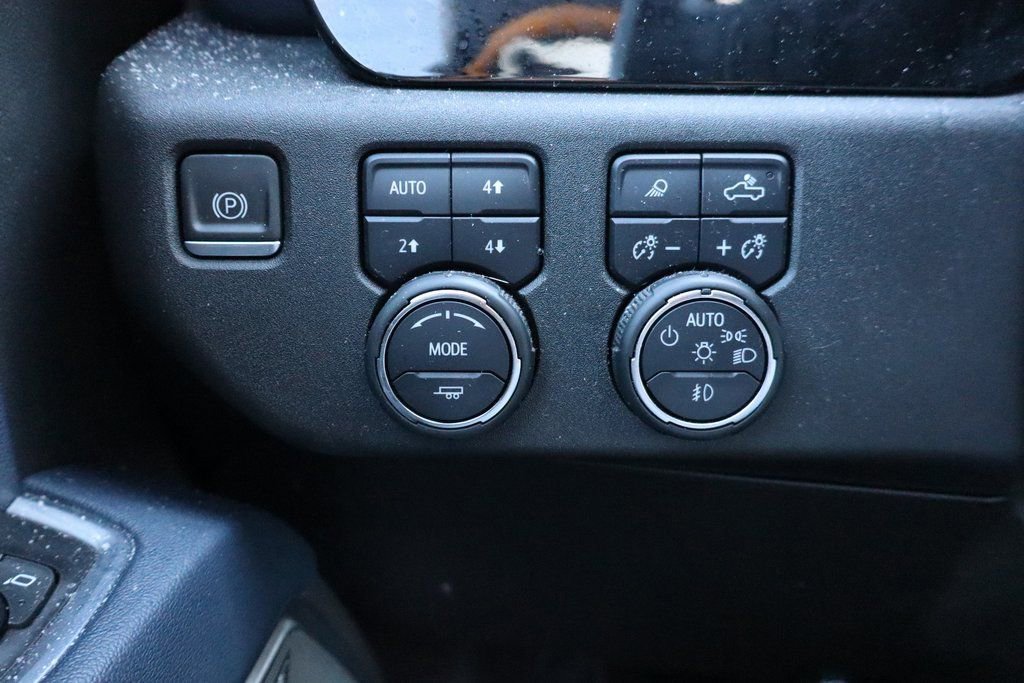 Used 2022 Chevrolet Silverado 1500 High Country image 12