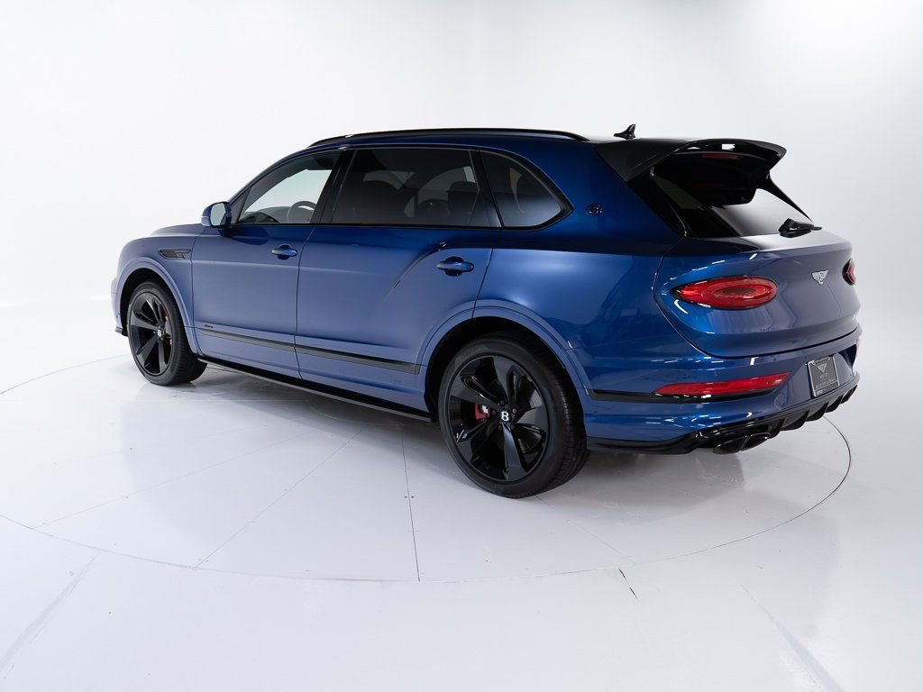 Used 2025 Bentley Bentayga Extended Wheelbase image 3