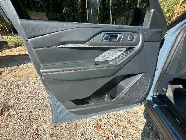 Used 2025 Ford Explorer ST AWD/4WD image 33