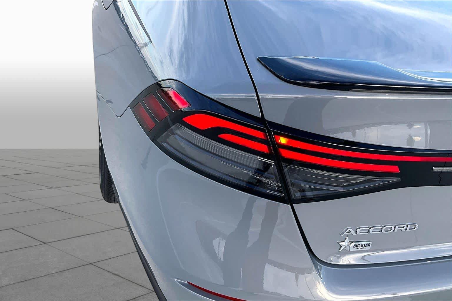 Used 2025 Honda Accord Sport image 25