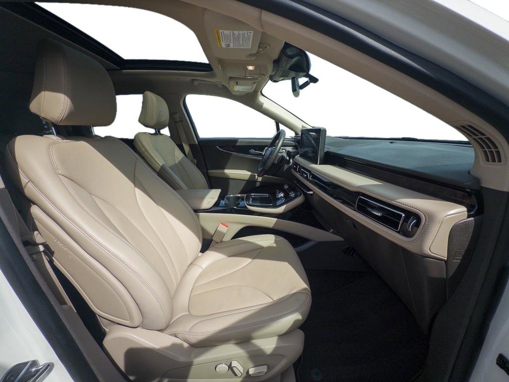 Used 2023 Lincoln Nautilus Reserve w/ Equipment Group 202A image 21