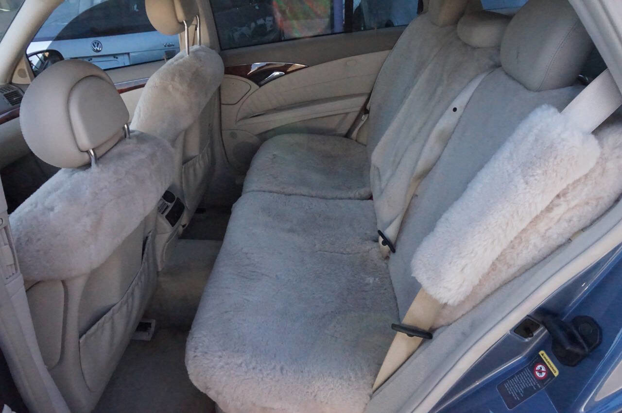 Used 2004 Mercedes-Benz E 500 4MATIC Wagon image 12