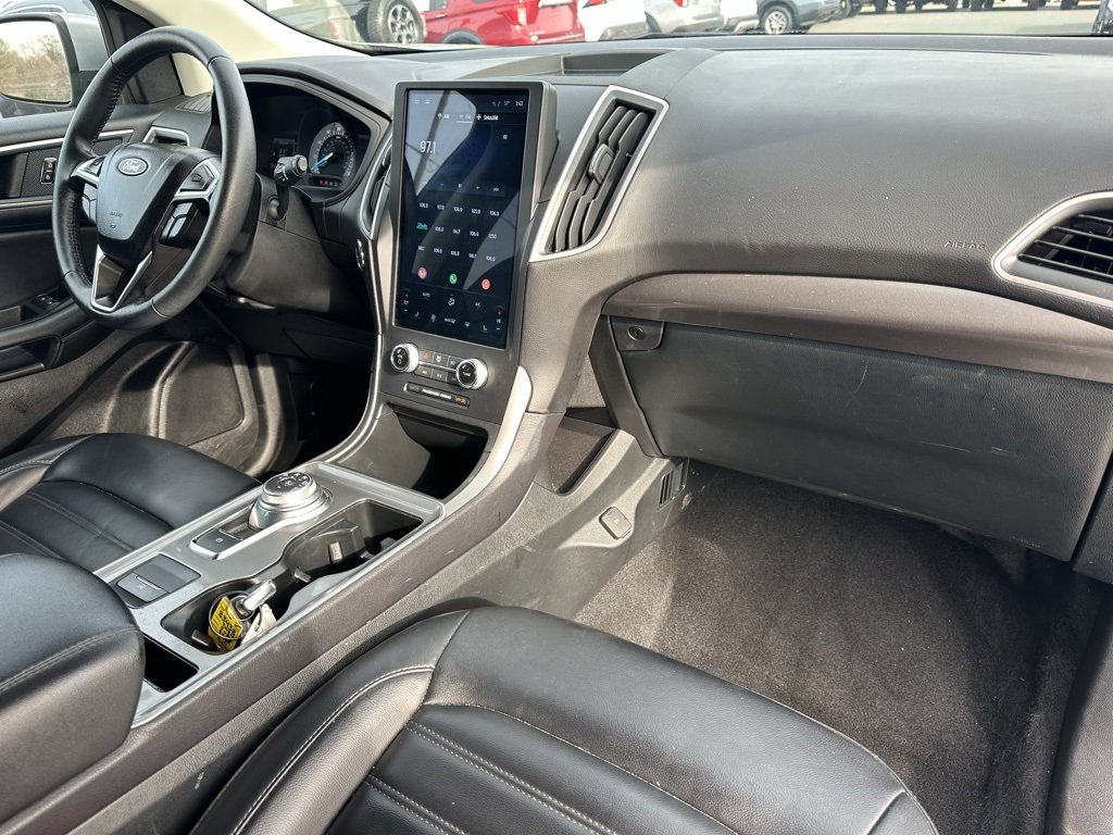 Used 2024 Ford Edge SEL image 13