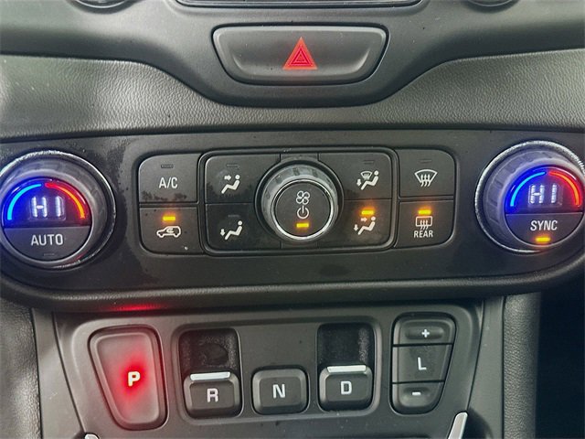 Used 2021 GMC Terrain SLT w/ Elevation Edition image 16