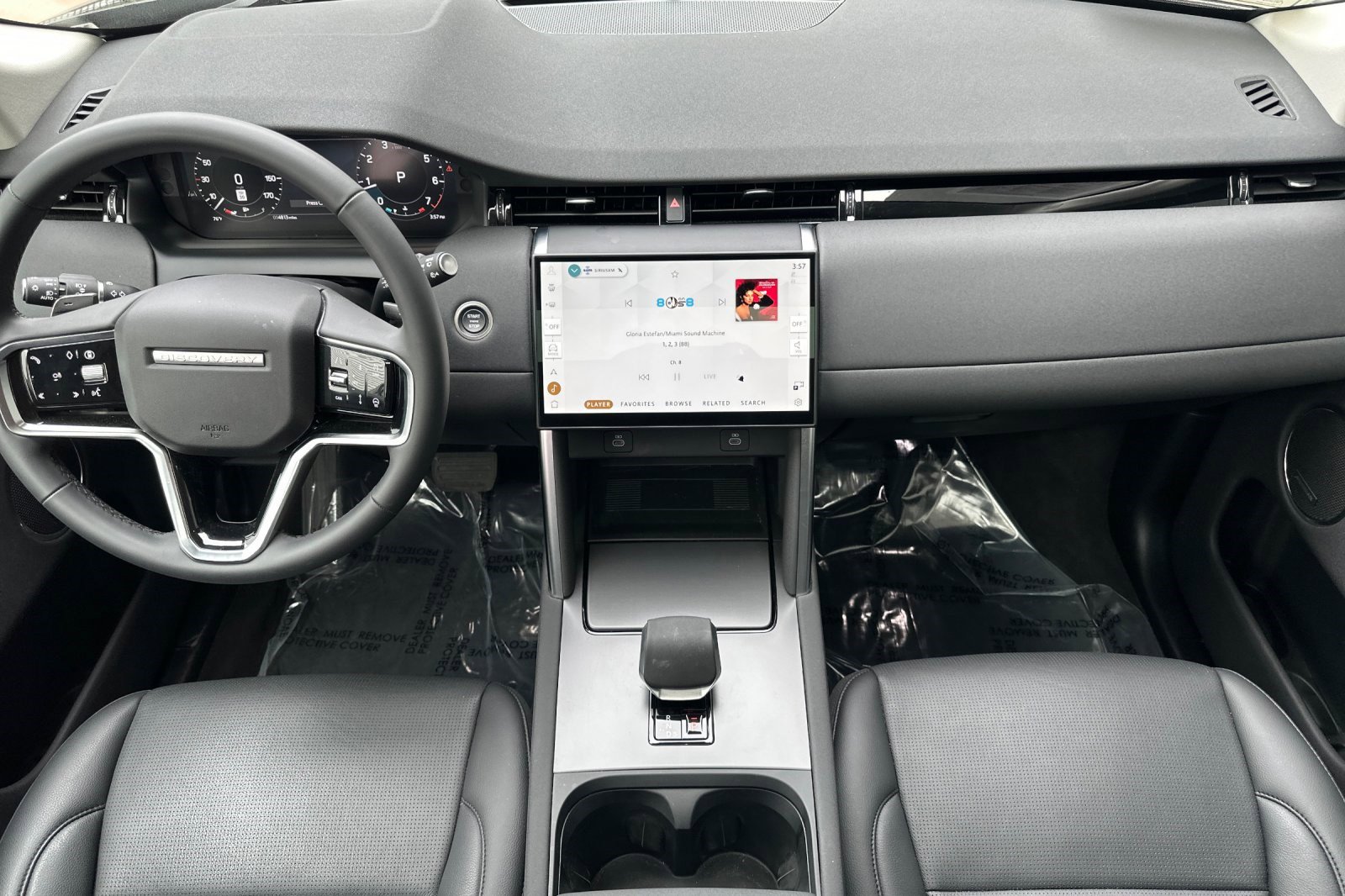 Used 2025 Land Rover Discovery Sport S image 27