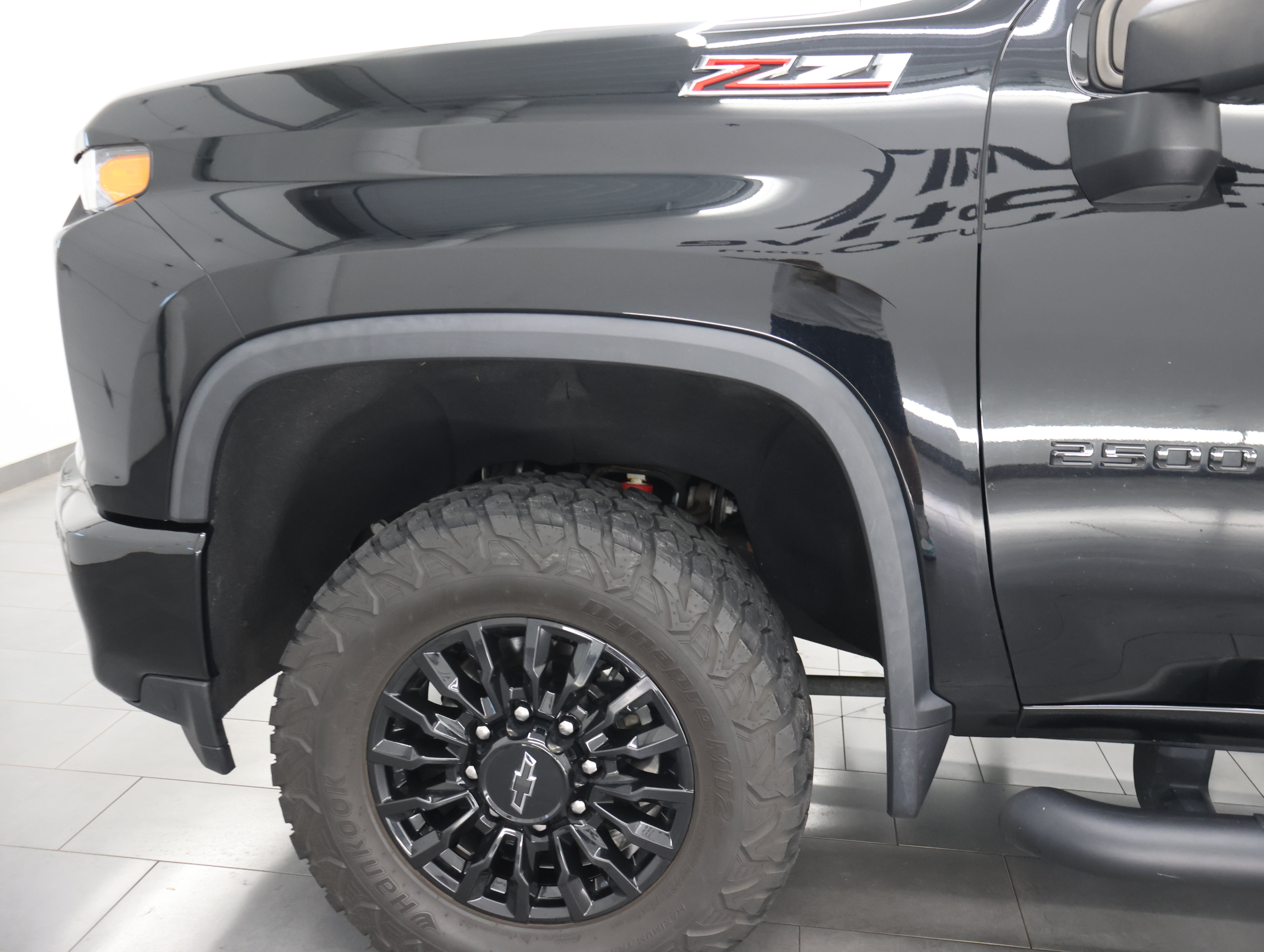 Used 2023 Chevrolet Silverado 2500 LTZ w/ LTZ Plus Package AWD/4WD image 34