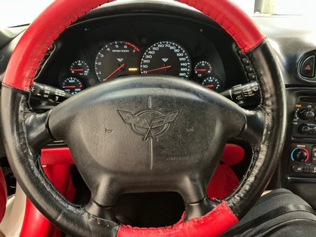 Used 2001 Chevrolet Corvette Convertible w/ Preferred Equipment Group2 RWD image 26