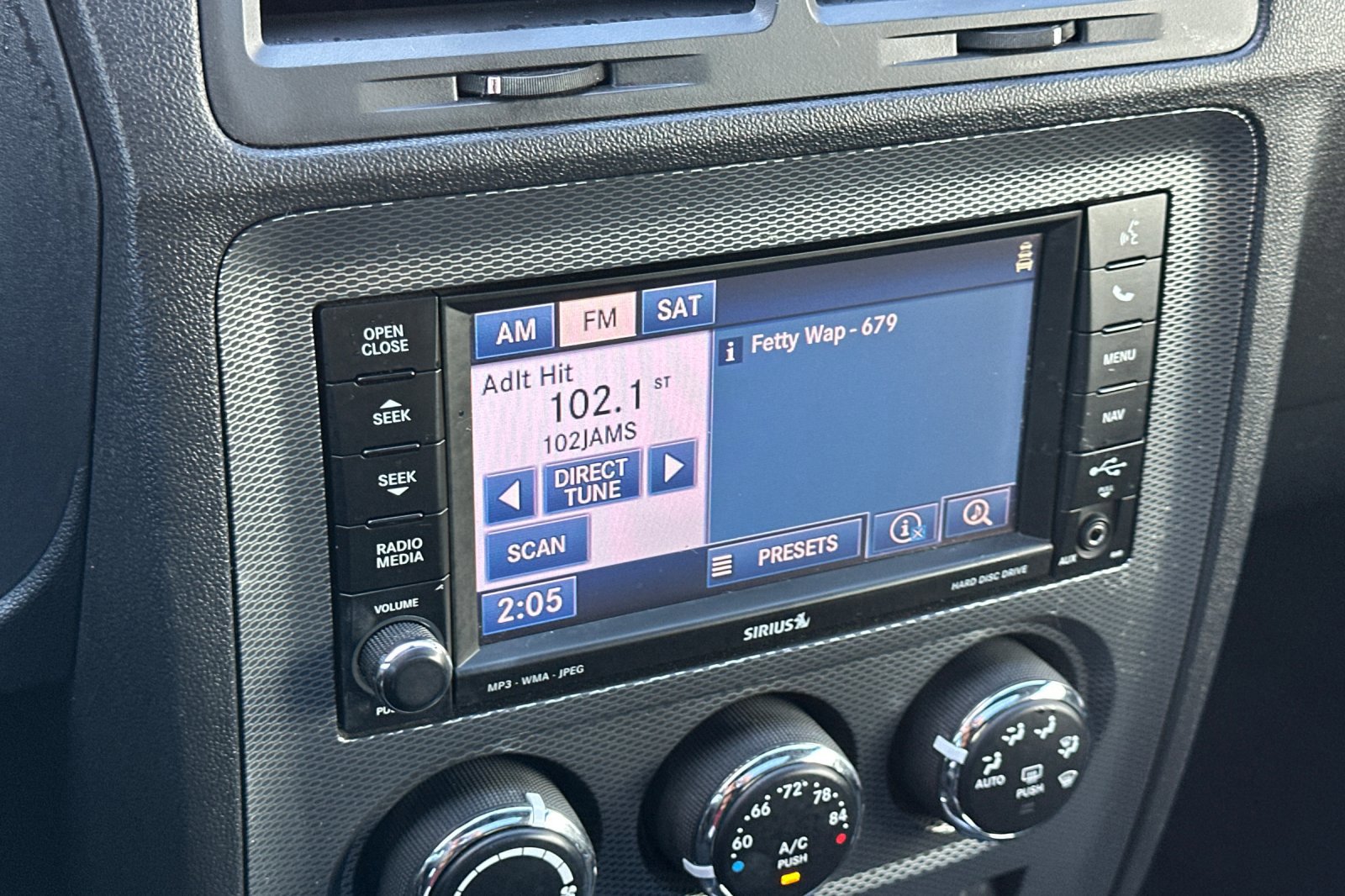 Used 2012 Dodge Challenger R/T image 24