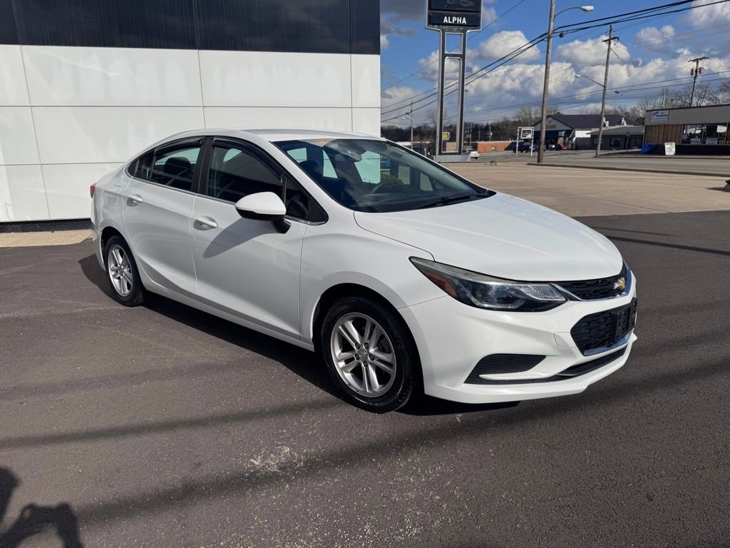 Used 2017 Chevrolet Cruze LT image 7