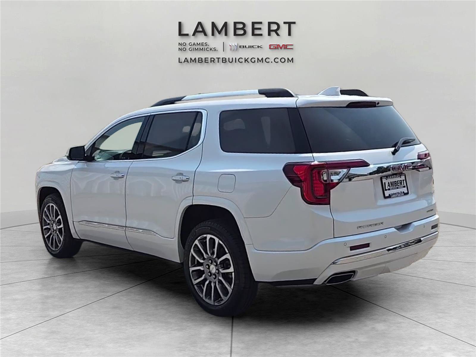 Used 2023 GMC Acadia Denali w/ Denali Ultimate Package AWD/4WD image 3