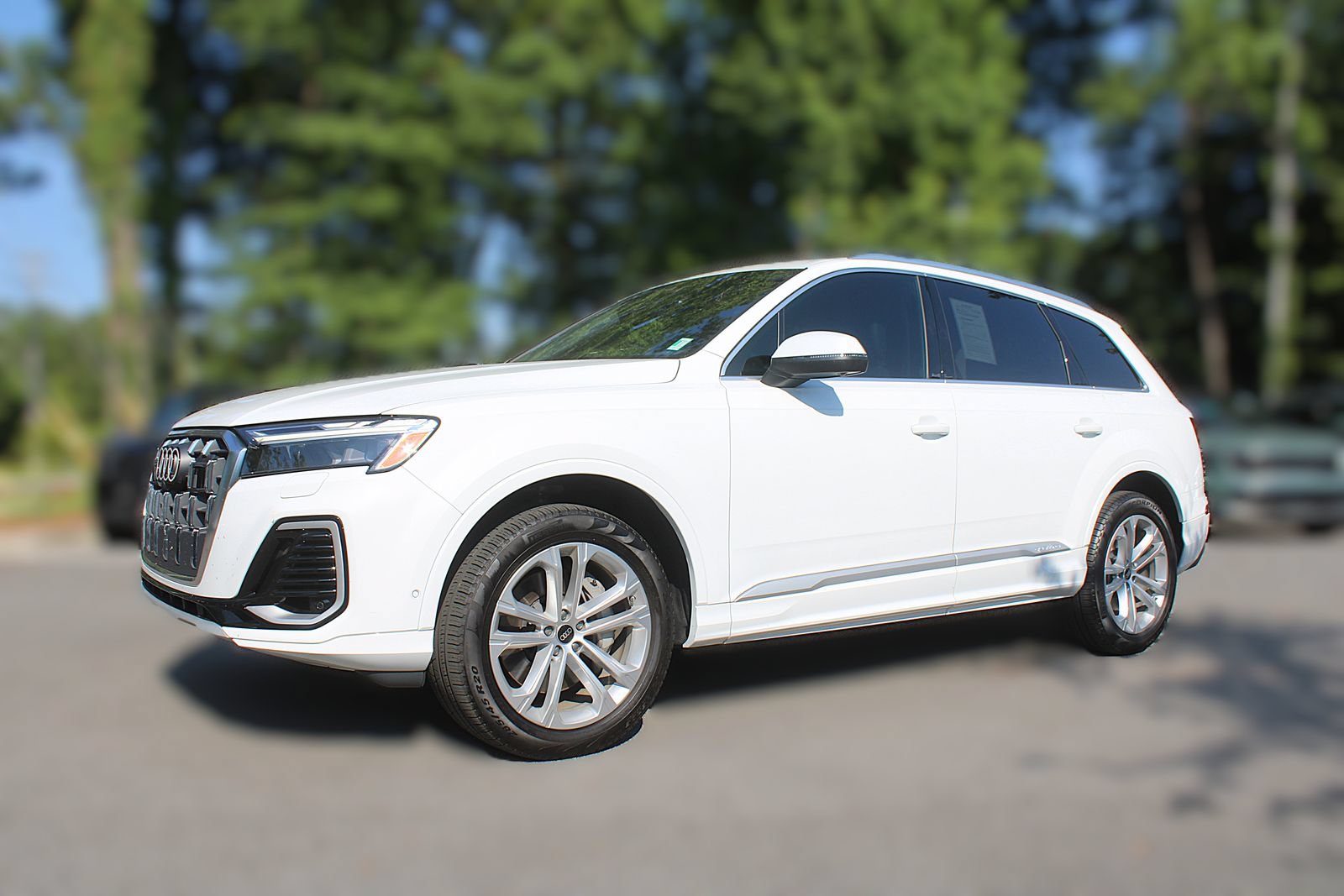Used 2025 Audi Q7 3.0T Premium AWD/4WD image 3