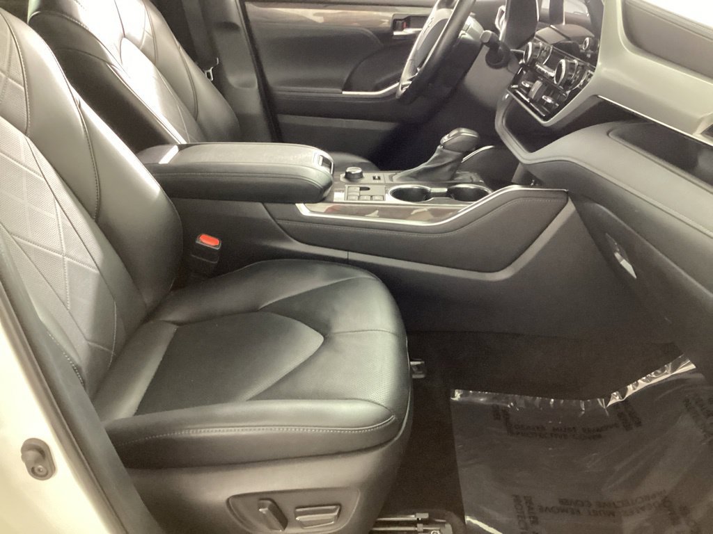 Used 2023 Toyota Highlander Platinum AWD/4WD image 23