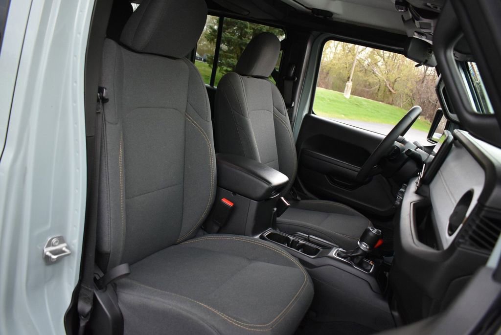 Certified 2024 Jeep Wrangler Unlimited Sport AWD/4WD image 26