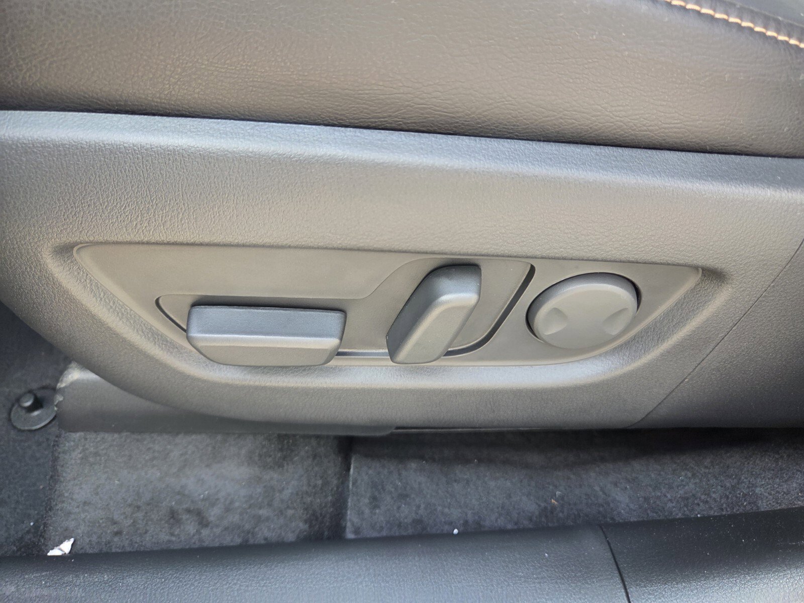 New 2026 MAZDA CX-90 Plug-In Hybrid w/ Premium Plus image 4