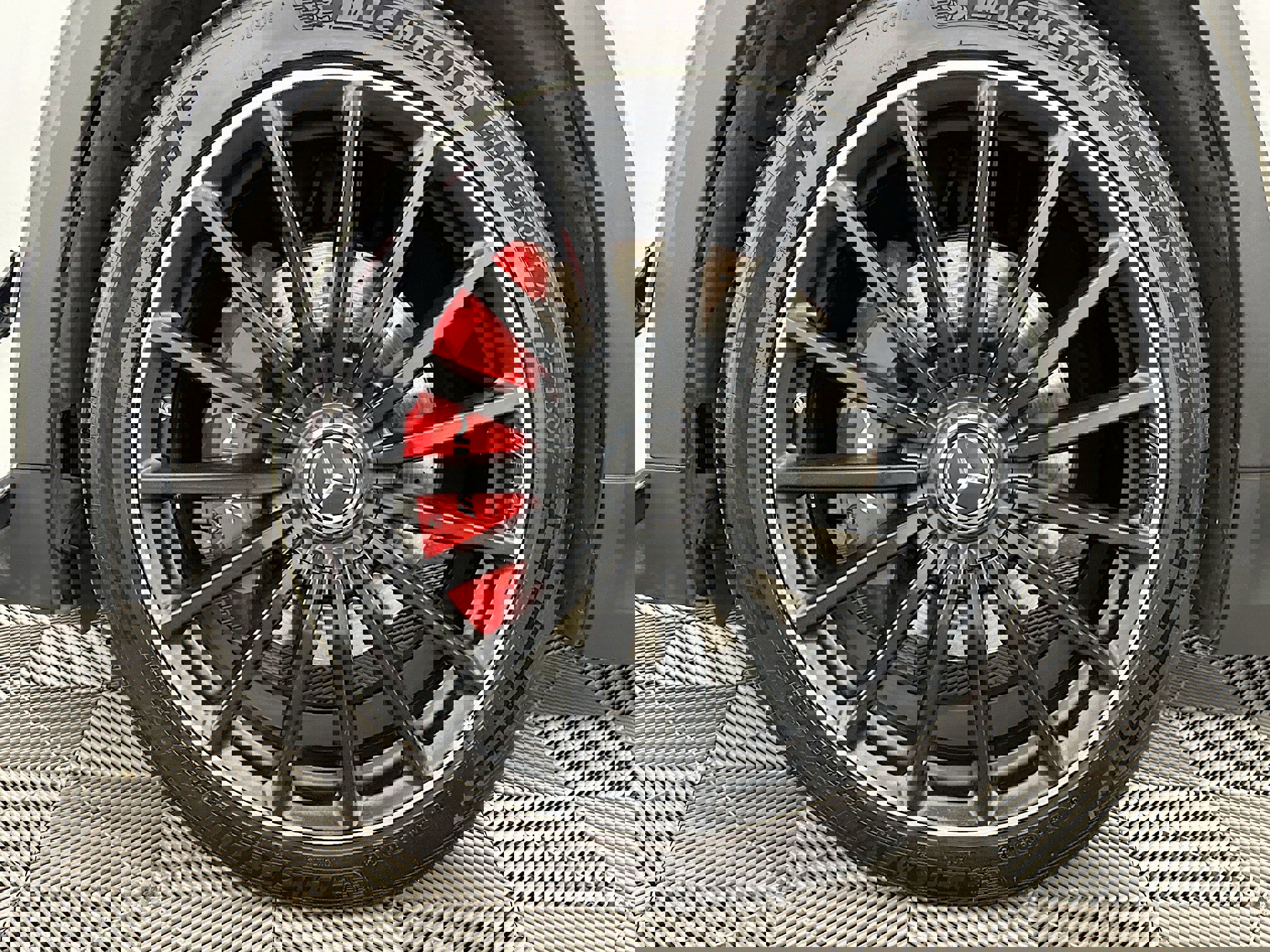 Used 2022 Mercedes-Benz GLA 35 AMG 4MATIC w/ AMG Aerodynamic Package image 37