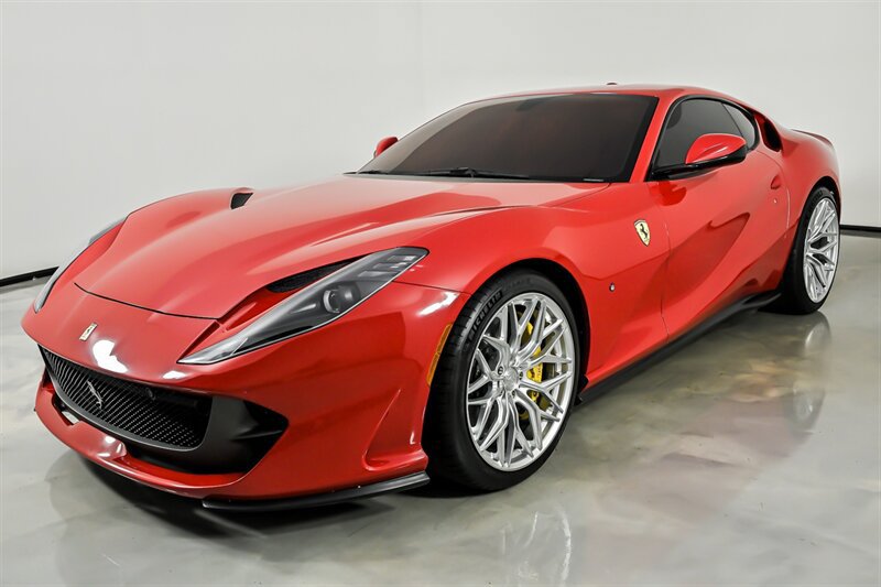 Used 2019 Ferrari 812 Superfast RWD image 5