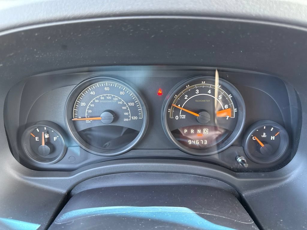 Used 2014 Jeep Patriot Latitude AWD/4WD image 25