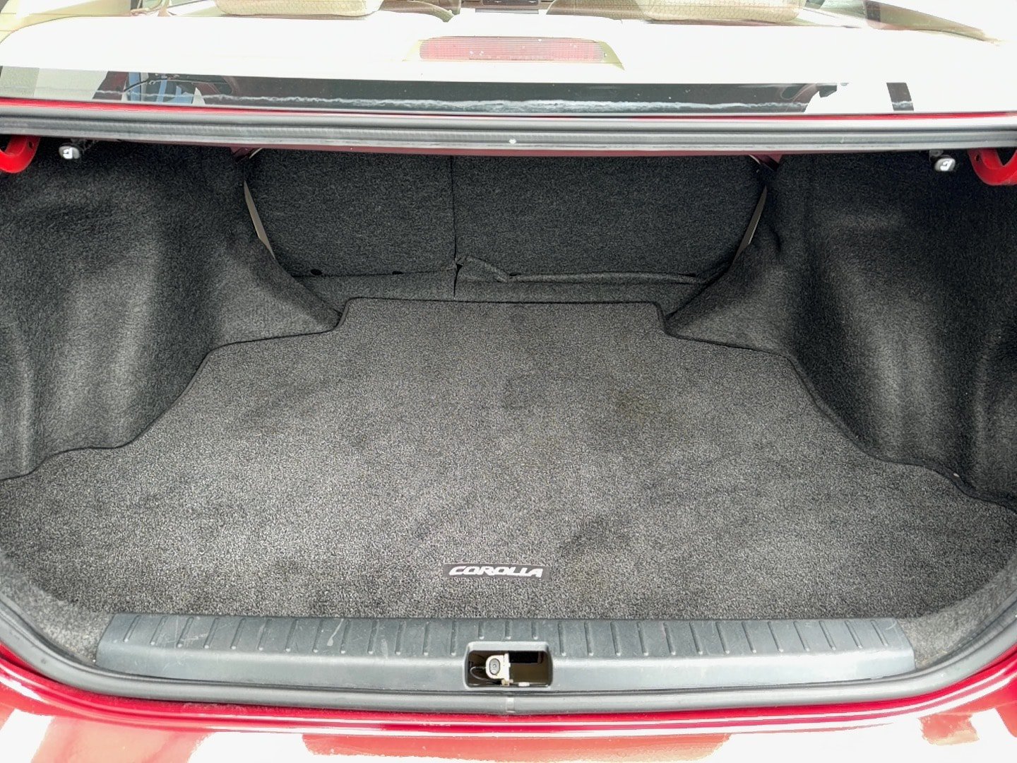 Used 2004 Toyota Corolla LE FWD image 23
