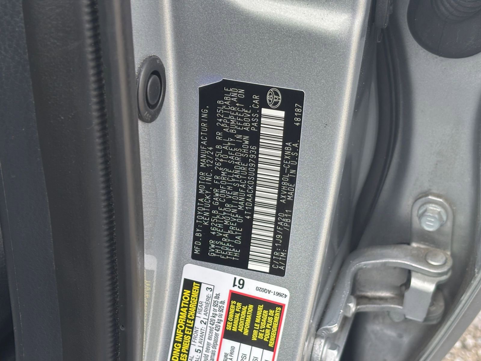 Used 2025 Toyota Camry LE image 24