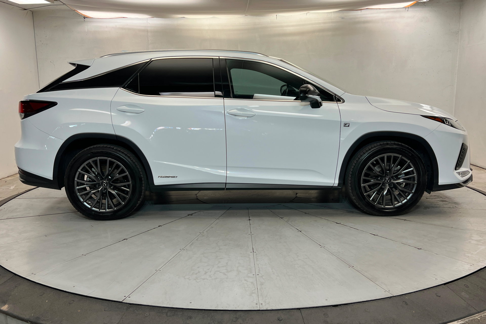 Used 2020 Lexus RX 450h F Sport w/ Accessory Package AWD/4WD image 7